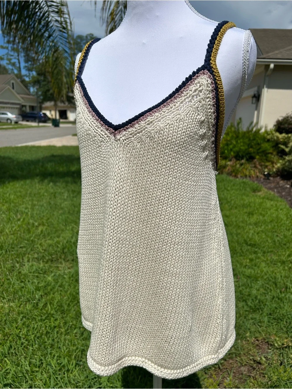 NWT🌷Banana Republic Cream Knit V-Neck Cami with Navy, Lavender & Mustard Trim